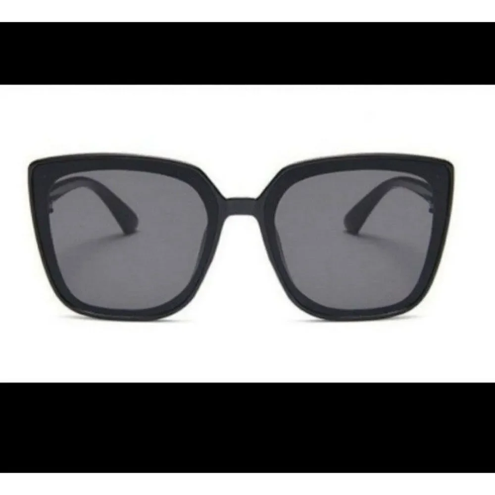 Ladies Stunning Oversized Cat Eye Sunglasses